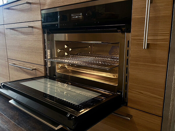 Miele_電子レンジ機能付きオーブン